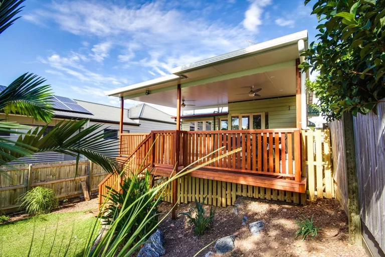 Red Hill Deck with Insulated Patio Roof