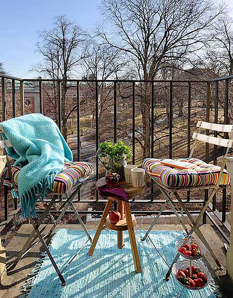 Small Deck Ideas for Outdoor Living